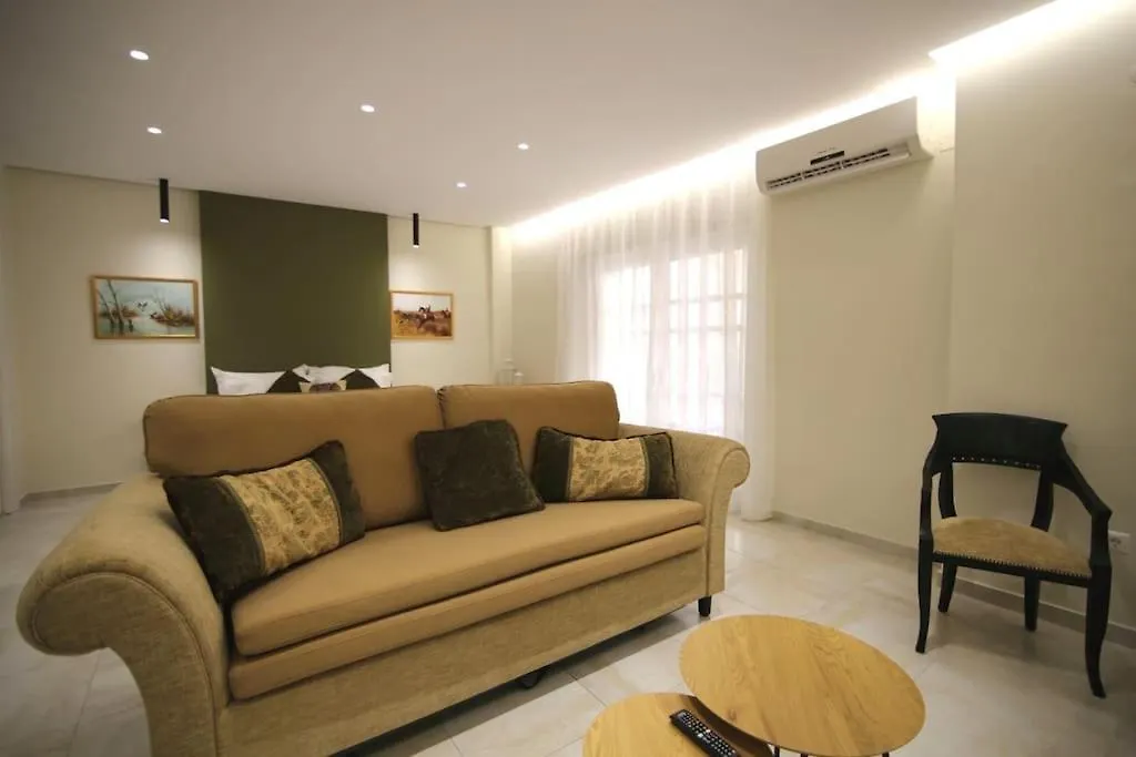 Eclectic Apartment Near Downtown Iráclio